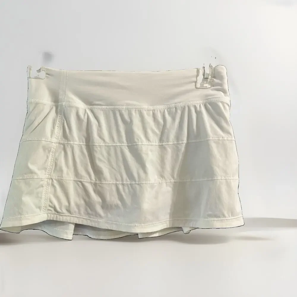 Lululemon Pace Rival Skirt Size 6 WHITE Mid-Rise Length *12” Excellent Cond